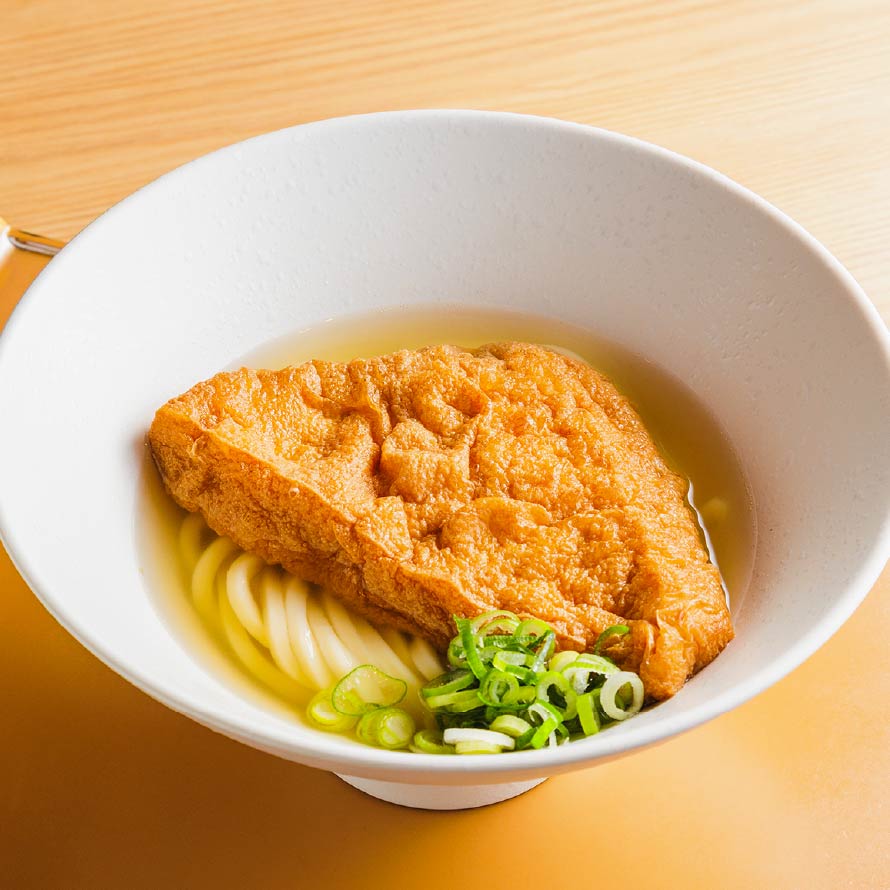 Main Building B1F / Udon Sakaba Shichiemon
                      Kitsune Udon with Akiu Ota Tofu Ten’s Triangular Deep-Fried Tofu