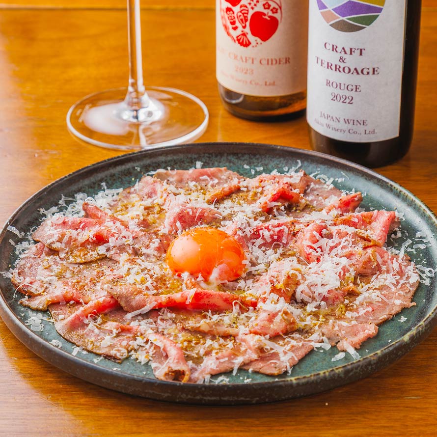 East Building 3F / IL CENTRO Hummingbird
                      Sendai Beef Carpaccio with Zao Jiyo-ran Egg and Truffle Soy Sauce
                      Craft & Terroirage (Half Bottle)
                      Akiu Craft Cider (Half Bottle)