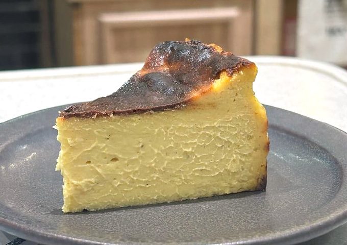 蔵王クリームチーズのバスクチーズケーキ