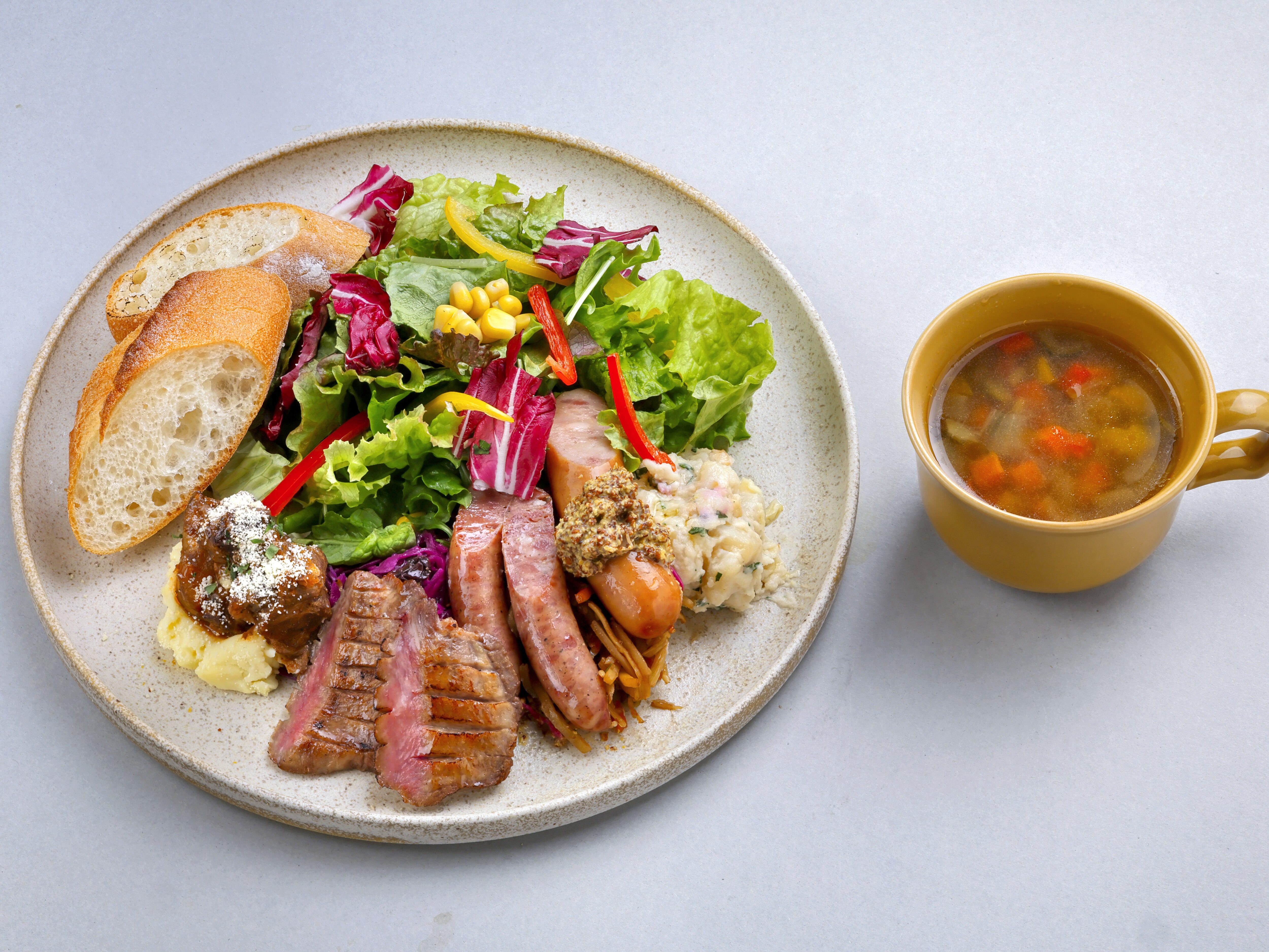 CUCINAの牛たんプレート(1枚2切)